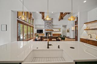 56196 Sable Rock Loop - 2