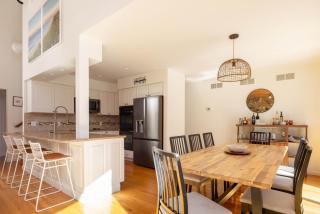 Summerlight Estate by Rove Travel - Villa with Pool - 4