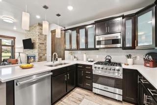 Mayas Ski and Golf Home Mountain Views Pool Hot Tub - 8