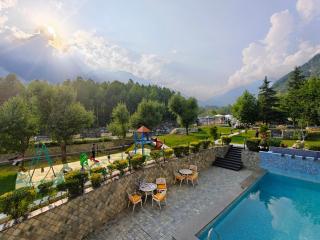 The Allure Grand Resort -A Majestic Riverside Retreat - 9