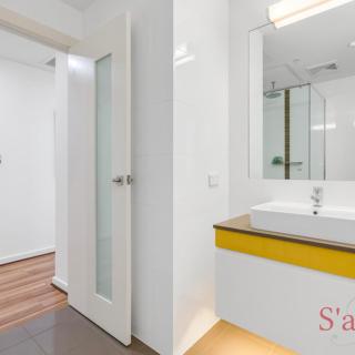 Adelaide Central Skyline Panoramic Suite Three - 8