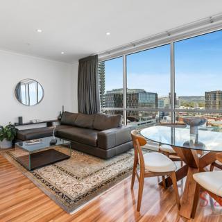 Adelaide Central Skyline Panoramic Suite Three - 2