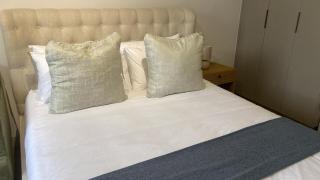 One Rosebank - Executive Studio Suite - 8