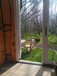 Woodland glamping cabin - 4