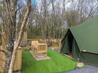 Woodland glamping cabin - 2