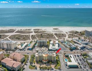 Crystal Palms Beach Resort by Distinctive Beach Rentals - 4
