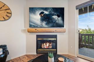 New! 3 Min to Deer Valley, Garage, Hot Tub, Views! - 3