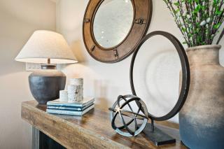 New! 3 Min to Deer Valley, Garage, Hot Tub, Views! - 4