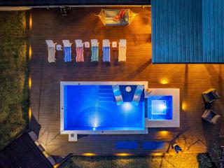 Enchanted Vine - Resort Style Pool Spa & Sauna - 6