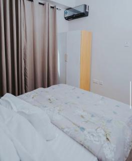 Queens Residence - 1