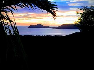 Tranquil Poolside Retreat in Playa Panama, Papagayo Bay - 5