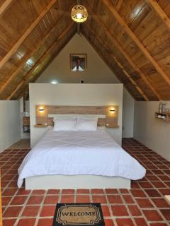 Alpine Lake Lodge Hotel - 1