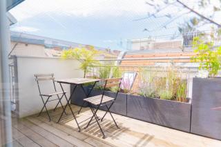 Black and White by Prater - 0