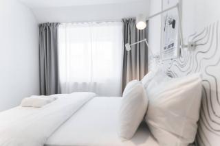 Black and White by Prater - 4