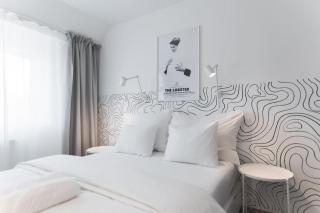 Black and White by Prater - 2