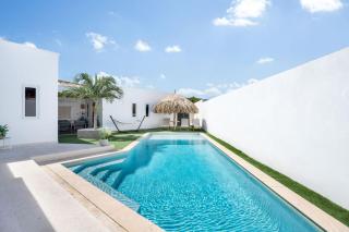 Villa Charly Large Villa with Pool in Noord - 3