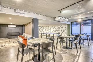 Modern Citadel Deluxe Apartment I Lynnwood - 1