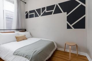 Flexhome Ukrainian Village • 2BR • Convenient Walkability · Sleeps 6 - 6