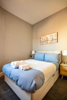 House 6BR Family, Golfing or Contractors Parking - 2