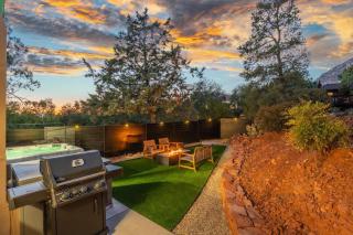 Sedona Red Rock Retreat with Hot Tub and Views - 1
