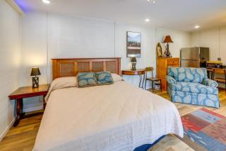 Gateway to Greers Ferry Lake! Cozy Couple's Escape - 2