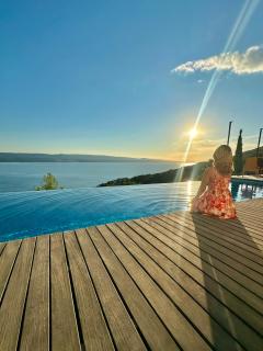 Villa FORTE-Exclusive Retreat, Heated Infinity Pool & Amazing Views - 7