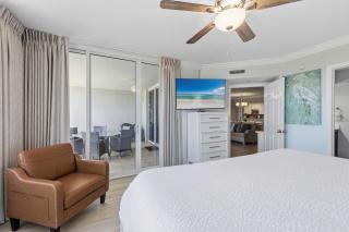 Bayfront condo steps to beach with waterfront balcony pool & lazy river - 6