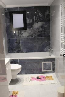 Charming 2-Bedroom Apartment in Tunis with City Views - 2