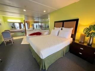 6032 Persepolis Inn - 6