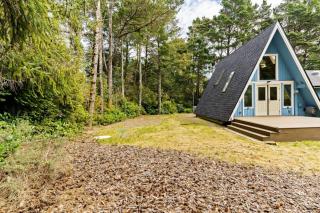 Coastal Woodlands A-Frame Sanctuary - 7
