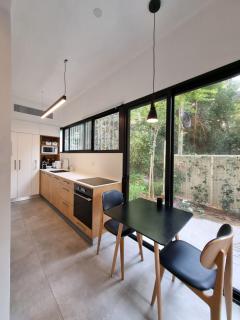 Modern Oasis Steps from Everything - 0