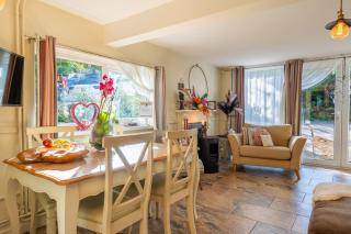 Country Cottage Annex (The Cwtch) - Gilwern - 9