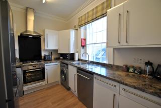 Harbourside Apartment - 4