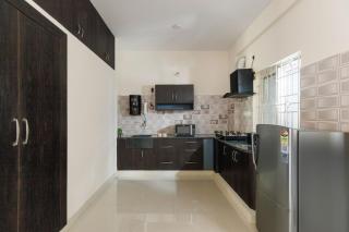 SkyWay Living by Red Olive 2BHK20min to Airport - 1