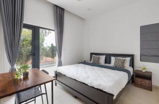 Maple Rosewood by RedOlive10min Blr Airport3bhk - 3