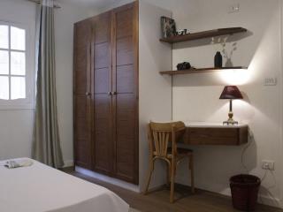 Charming & Cozy Designer One Bedroom Flat - 7