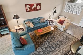 Upscale Condo Min from Shopping and Restaurants - 3
