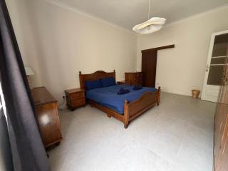 Central & Spacious 3-Bedroom Apartment - 7