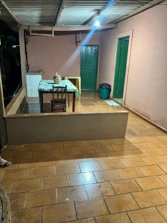 Casa 2 quartos ,sala , cozinha banheiro , espaço inteiro - 2