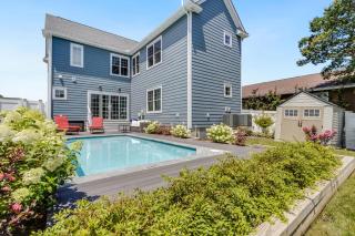 Country club drive 207 - 9