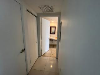 Sleek Condo with Bay and City Views in Brickell - 6