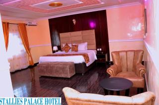 Stallies Palace Hotel - 0