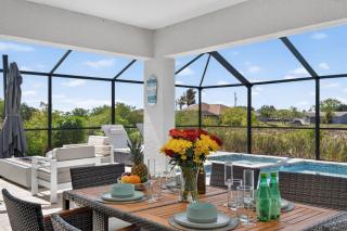Villa Capeside Waterfront Home with Heated Pool & Spa - 5