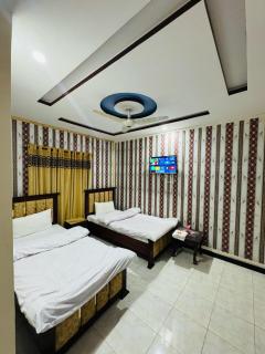 Rose Family Lodges - 1