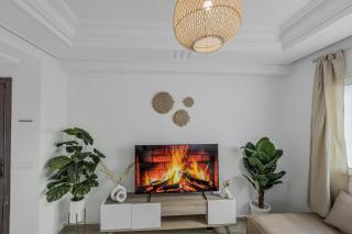 Stylish Apartment Opposite Agdal Train Station - 3