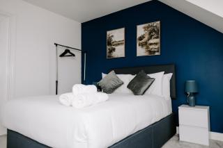 Newly Renovated 3 Bed 2 Bath Home Stockton on Tees with FREE Parking - 8