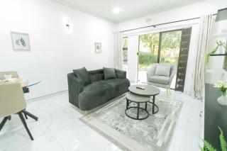 Stylish 1BDR Garden Oasis with Pool Randburg - 0