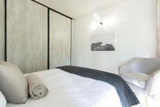 Stylish 1BDR Garden Oasis with Pool Randburg - 3