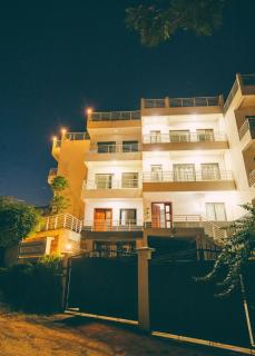 The Terrace- A Creative Escape - 8