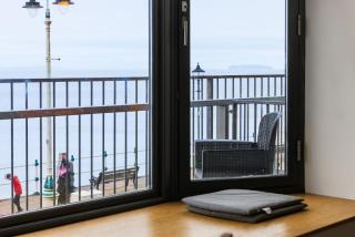 Luxury 1BR Seafront Apartment - 1